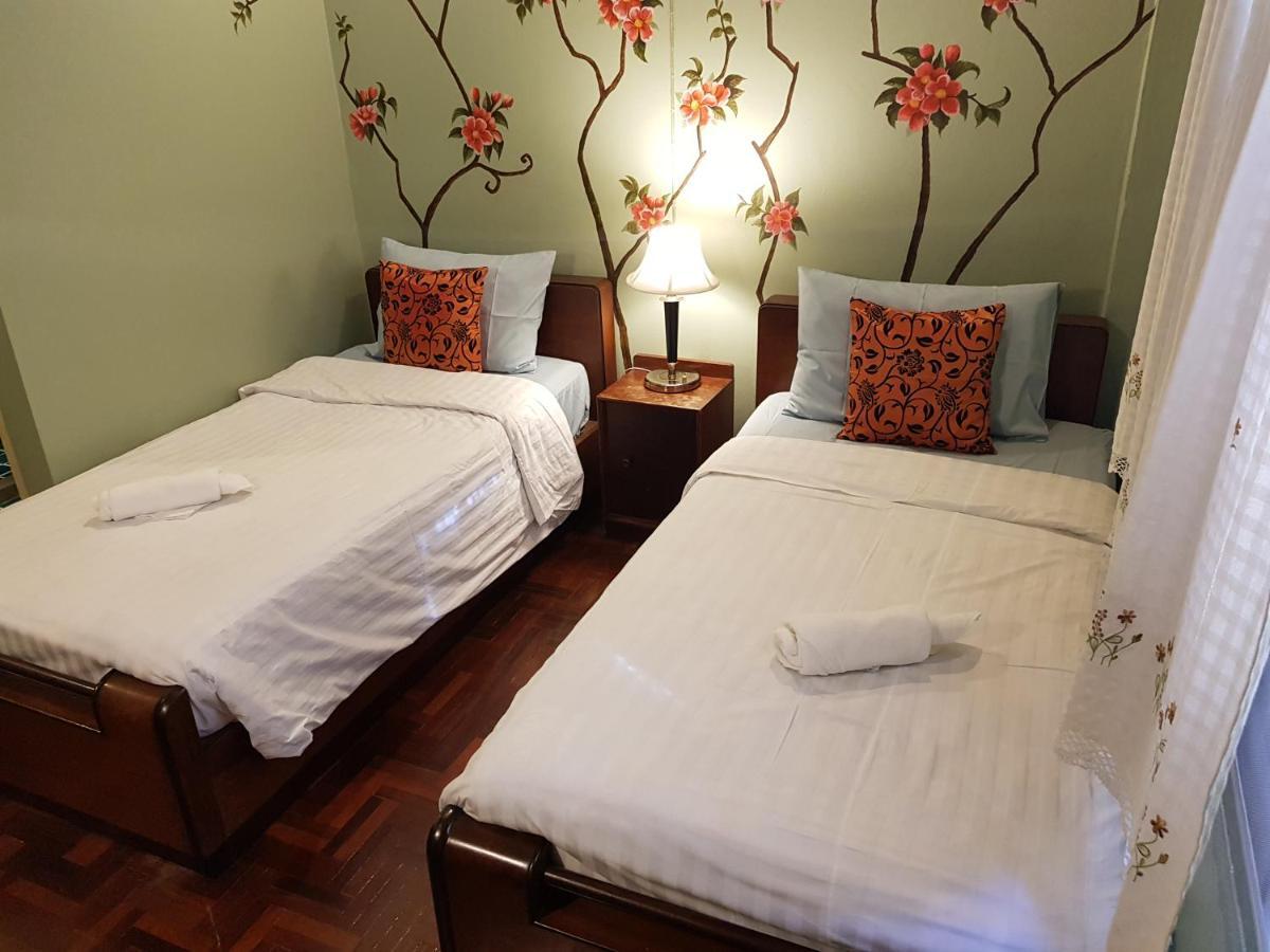 Siri House Bed And Breakfast Chiang Mai Exterior photo