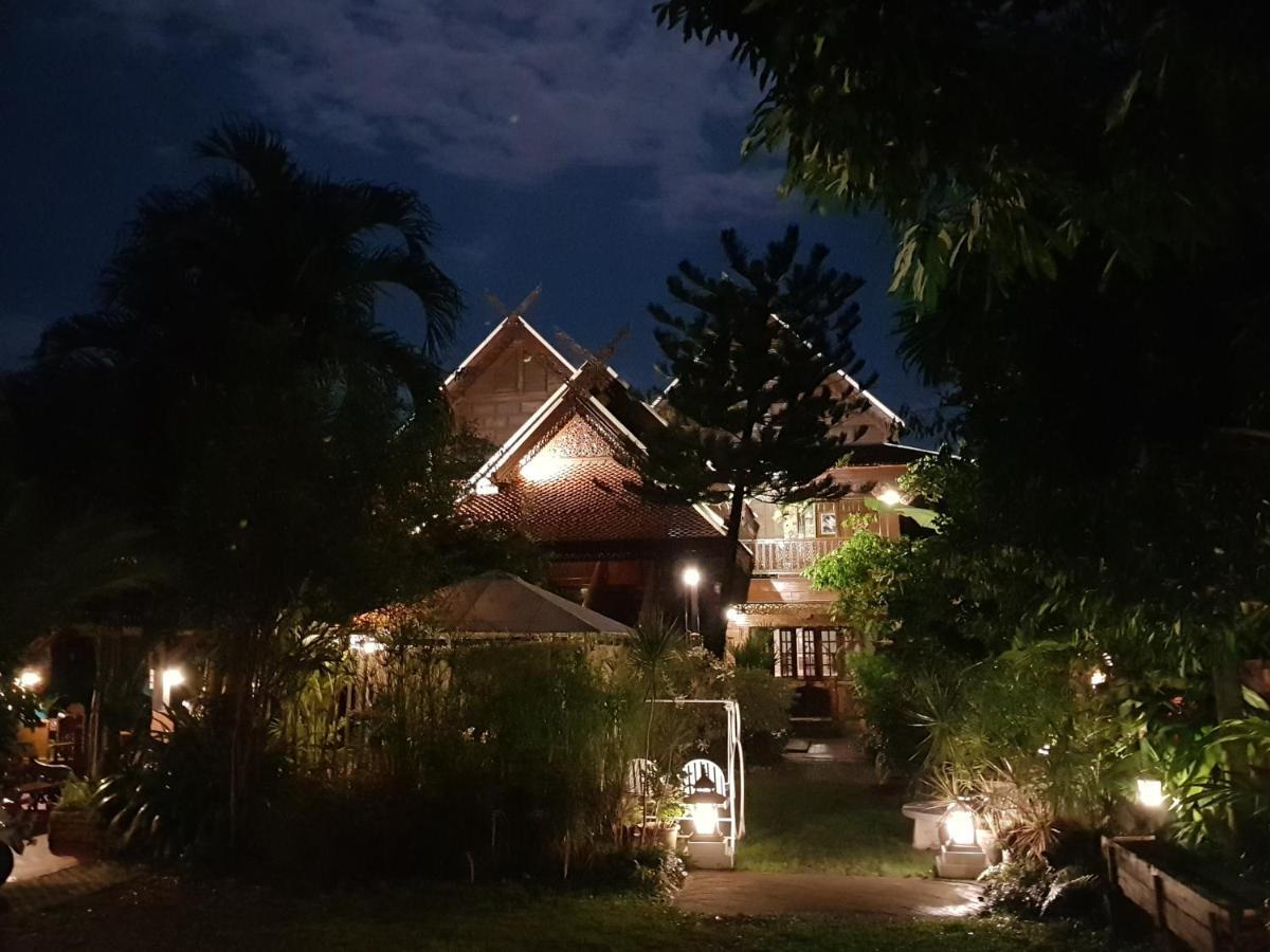 Siri House Bed And Breakfast Chiang Mai Exterior photo