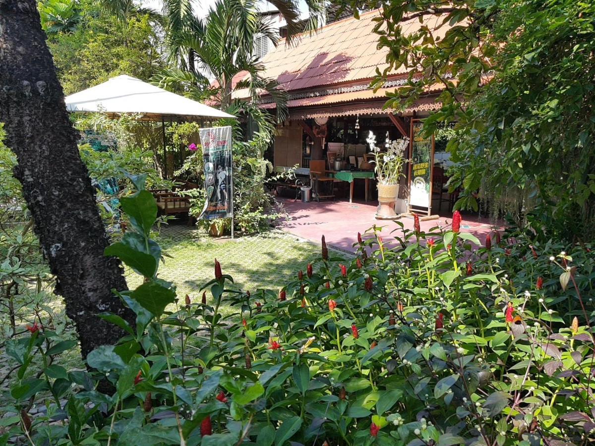 Siri House Bed And Breakfast Chiang Mai Exterior photo