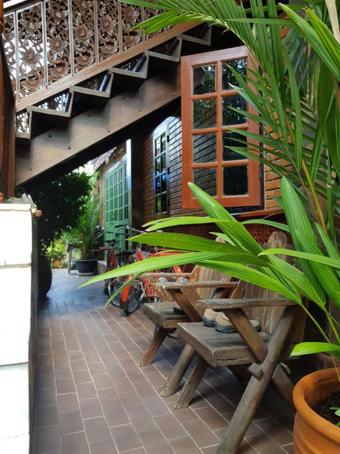 Siri House Bed And Breakfast Chiang Mai Exterior photo