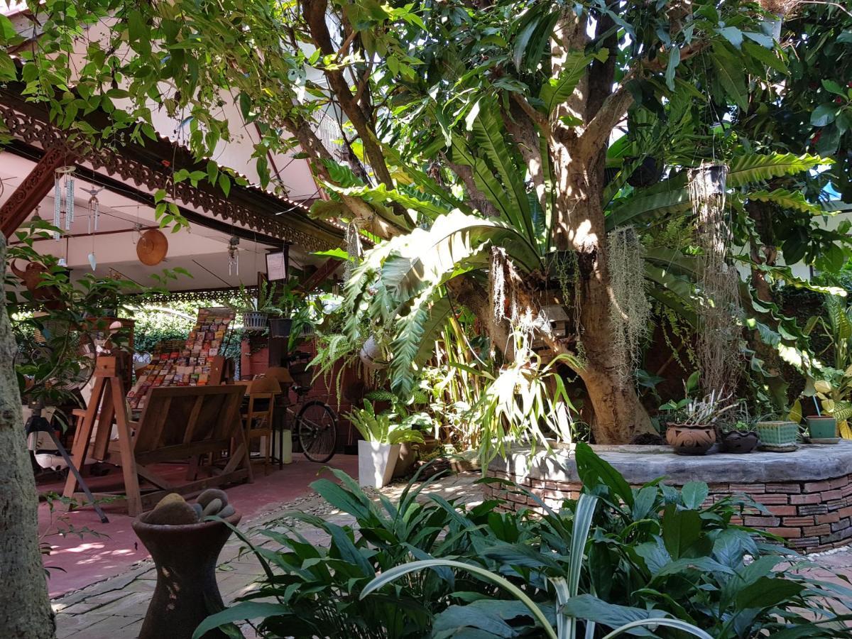 Siri House Bed And Breakfast Chiang Mai Exterior photo